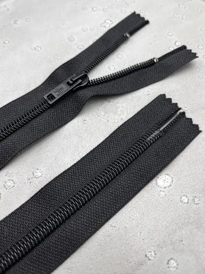 Spírallás lokaður (15 cm – svartur)