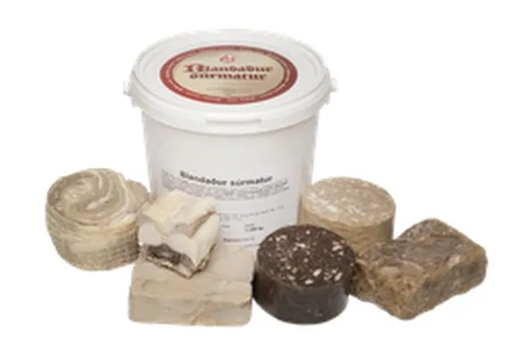 SS súrmatur í fötu