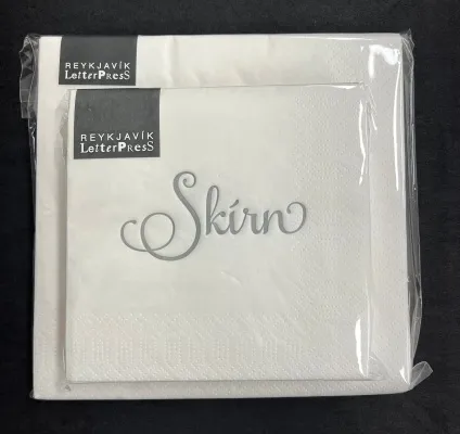 Hvítar “Skírn” kaffiservíettur með silfur merkingu  20stk