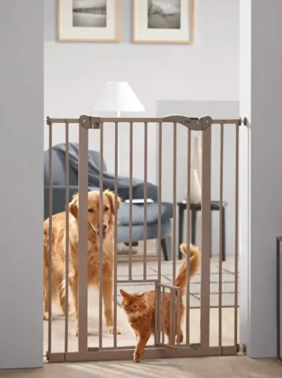 Hlið Savic með kisuhurð hæð 107cm